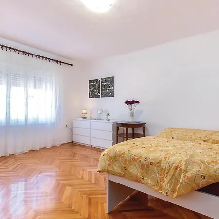 Prázdninový dům 2 Bedroom Pet Friendly In